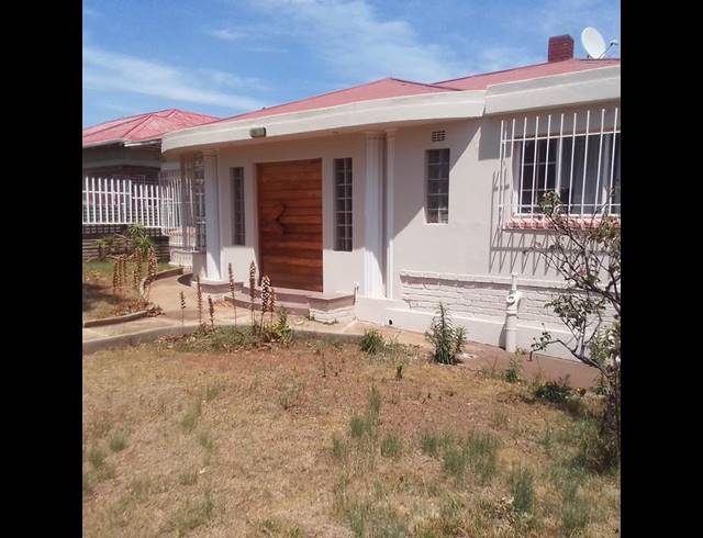 3 BEDROOM HOUSE FOR SALE IN THE HILL